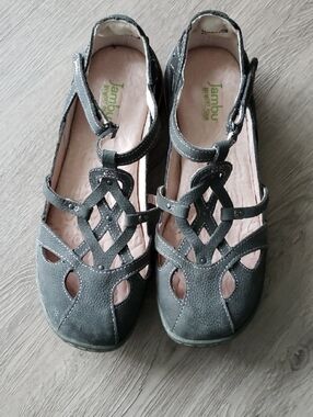 Jambu Spain Leather Shoe NWOT